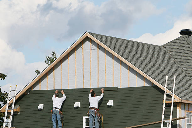 Professional Siding Replacement technician working in Blackstock, SC
